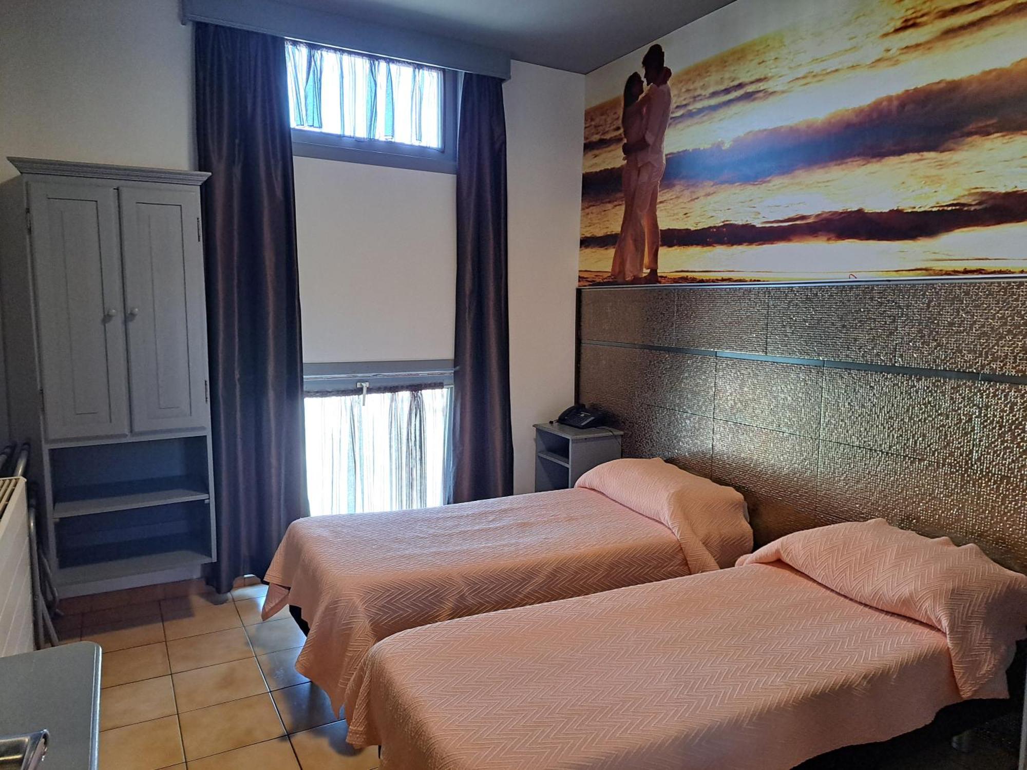 Hotel Le New Matinal La Louvière Extérieur photo